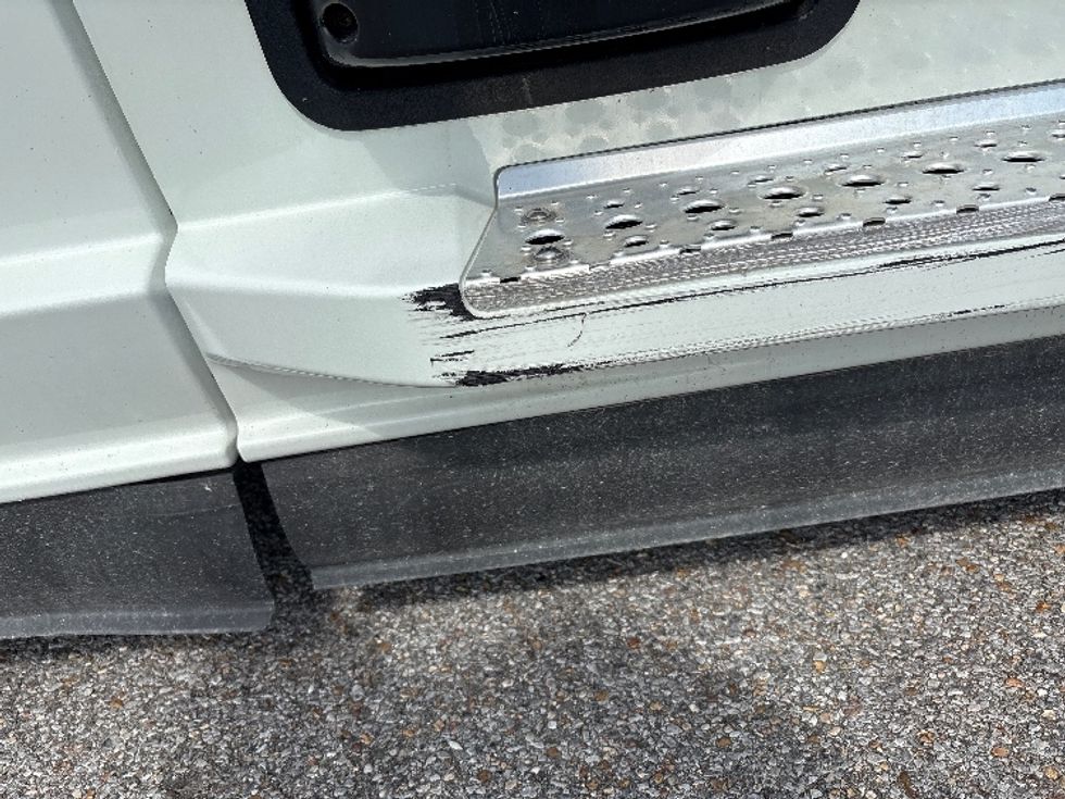 Sleeper Tractor-Heavy Duty Tractors-Freightliner-2021-T12664ST-Rockwall-TX-399,165\n\t\tmiles-$ 81,250 - Image 24