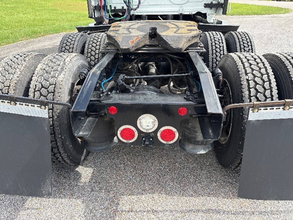 Sleeper Tractor-Heavy Duty Tractors-Freightliner-2021-T12664ST-Rockwall-TX-399,165\n\t\tmiles-$ 81,250 - Image 6