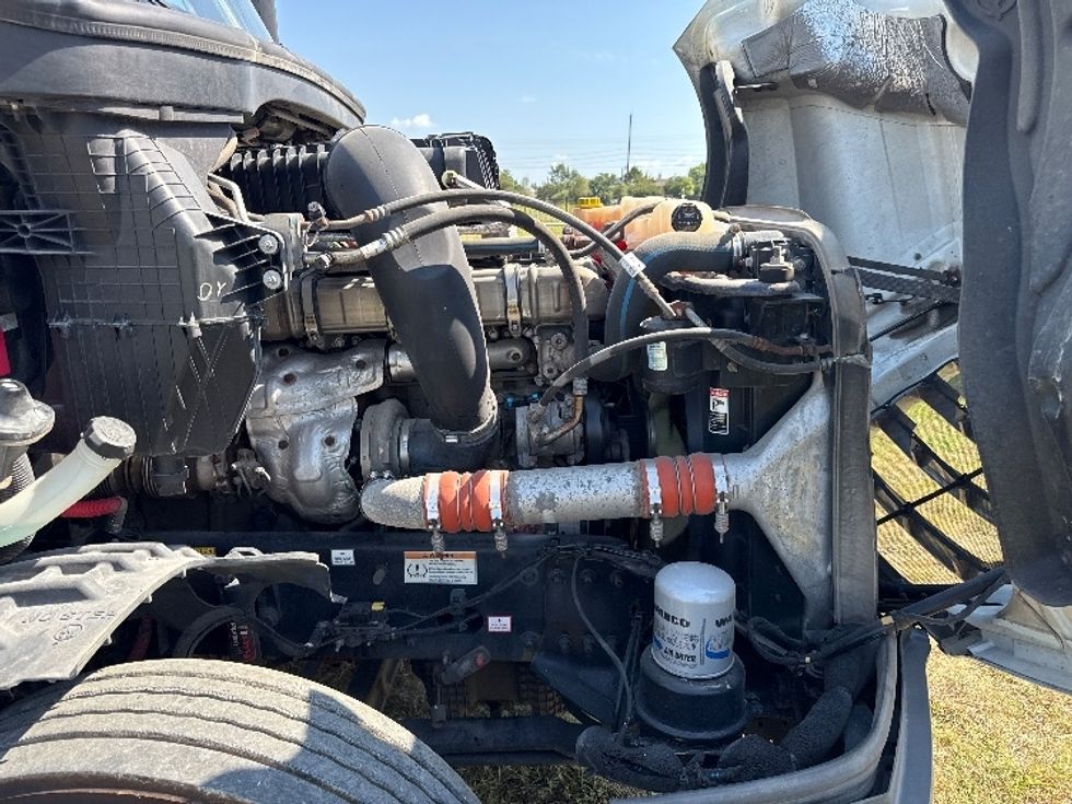 Sleeper Tractor-Heavy Duty Tractors-Freightliner-2021-T12664ST-Rockwall-TX-426,542\n\t\tmiles-$ 78,500 - Image 20