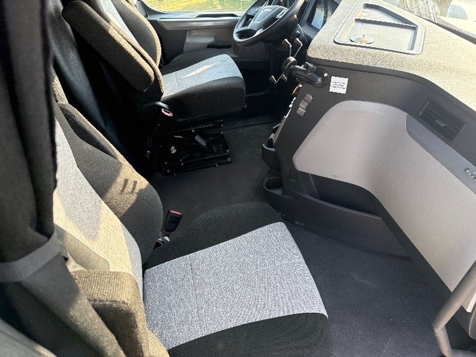 Sleeper Tractor-Heavy Duty Tractors-Freightliner-2021-T12664ST-Rockwall-TX-430,035\n\t\tmiles-$ 73,250 - Image 15