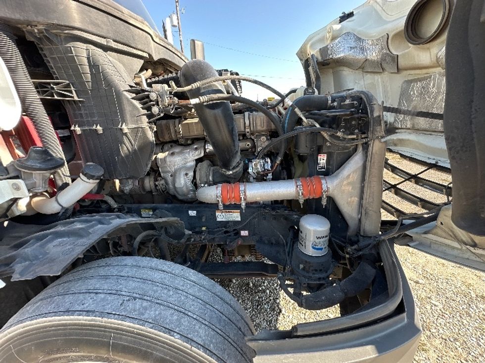 Sleeper Tractor-Heavy Duty Tractors-Freightliner-2021-T12664ST-Rockwall-TX-459,698\n\t\tmiles-$ 74,750 - Image 20