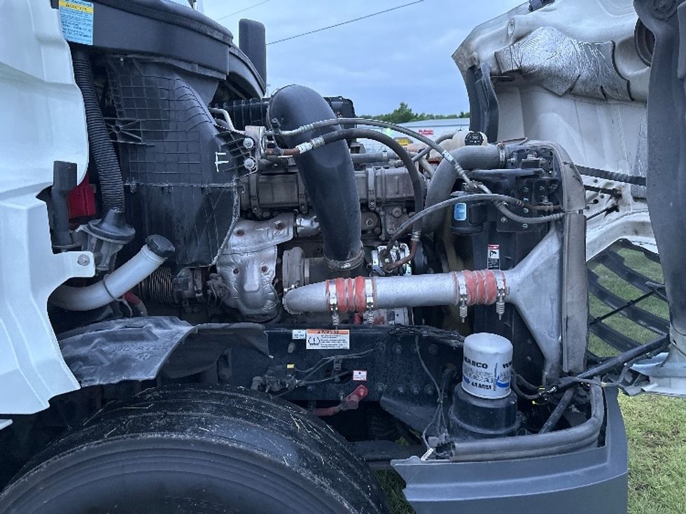 Sleeper Tractor-Heavy Duty Tractors-Freightliner-2021-T12664ST-Rockwall-TX-461,086\n\t\tmiles-$ 75,500 - Image 20