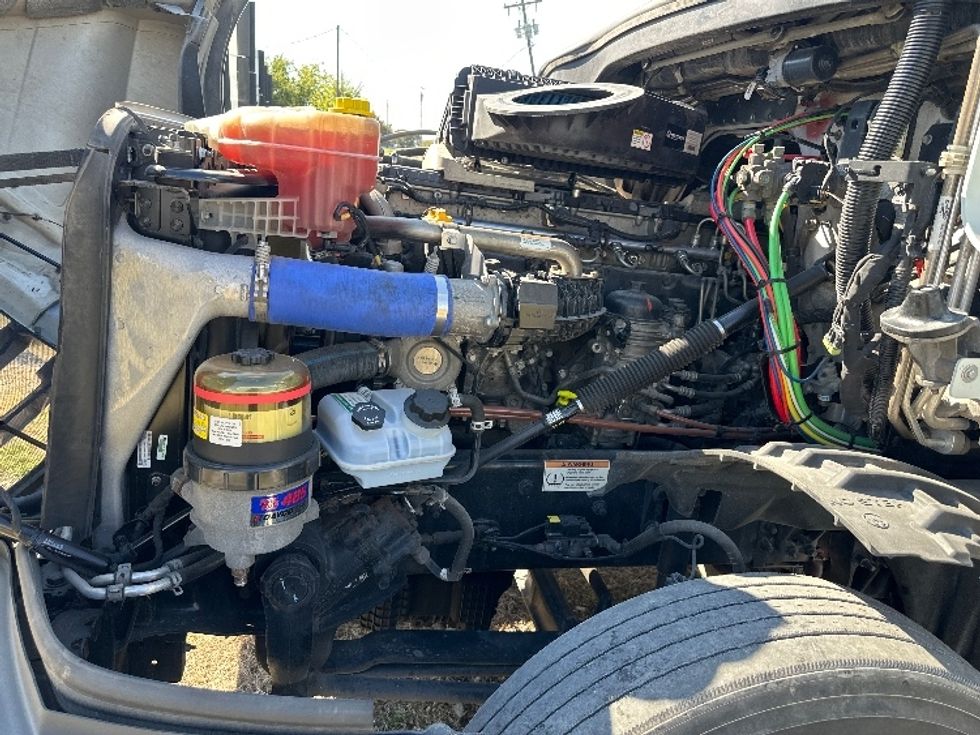 Sleeper Tractor-Heavy Duty Tractors-Freightliner-2021-T12664ST-Rockwall-TX-519,247\n\t\tmiles-$ 68,250 - Image 21