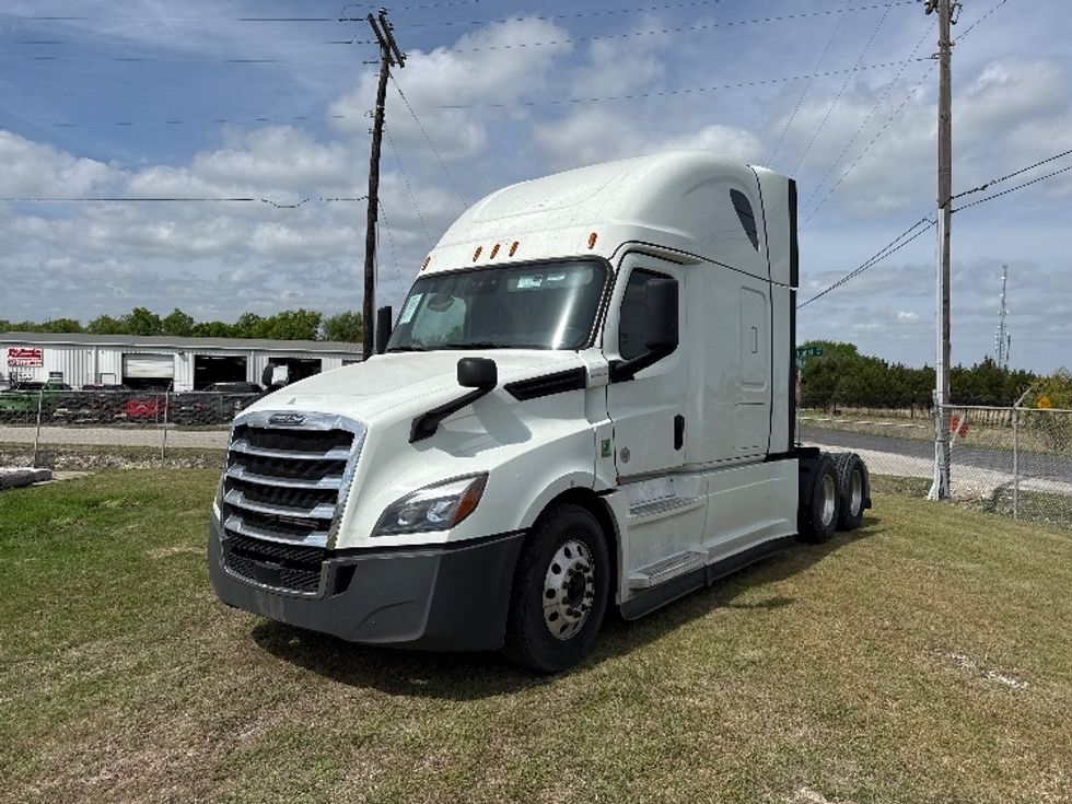 Sleeper Tractor-Heavy Duty Tractors-Freightliner-2021-T12664ST-Rockwall-TX-536,790\n\t\tmiles-$ 58,750 - Image 3