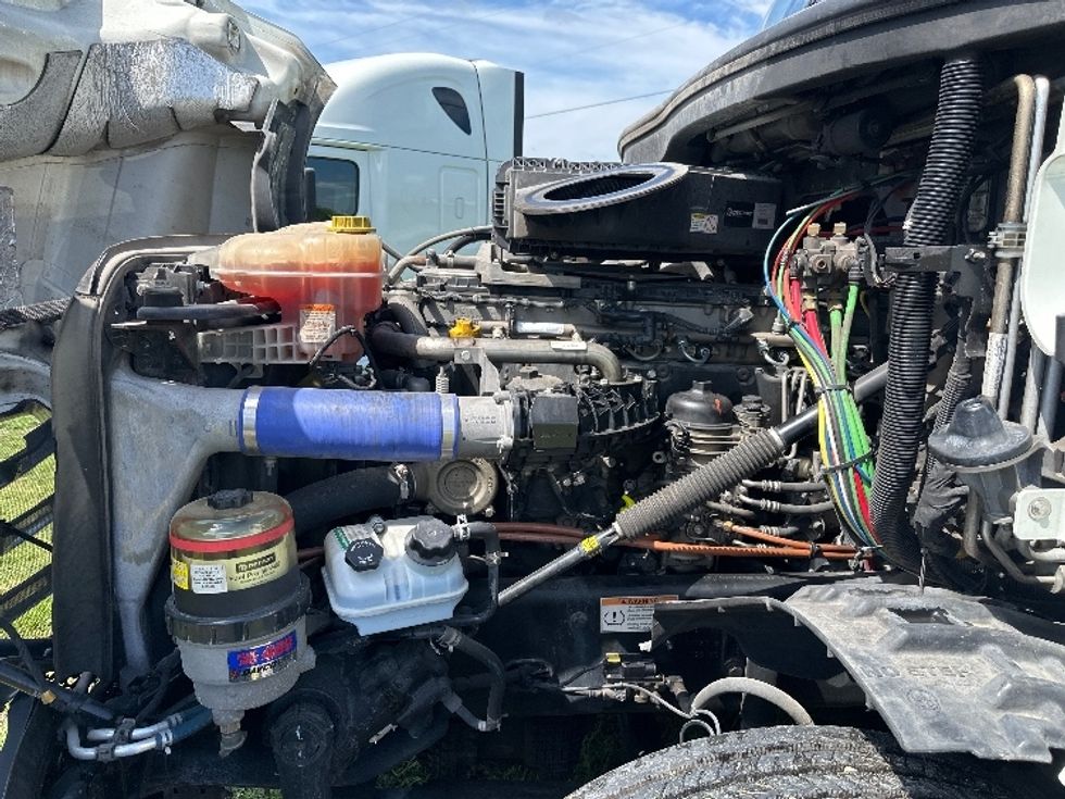 Sleeper Tractor-Heavy Duty Tractors-Freightliner-2021-T12664ST-Rockwall-TX-539,821\n\t\tmiles-$ 68,500 - Image 21