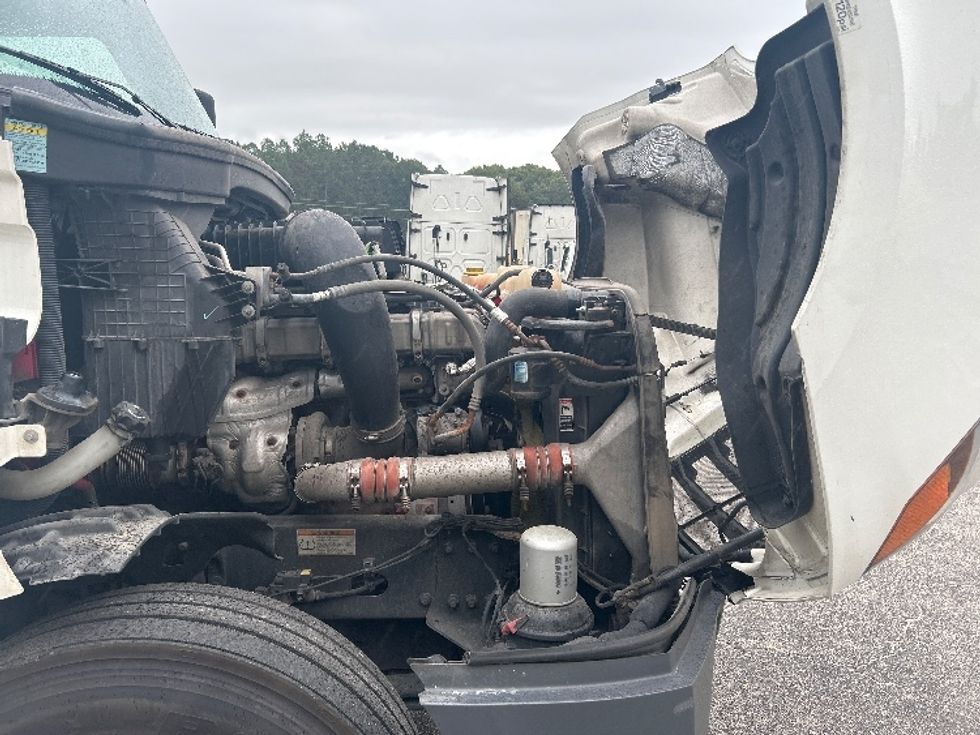 Sleeper Tractor-Heavy Duty Tractors-Freightliner-2021-T12664ST-Rocky Mount-NC-563,170\n\t\tmiles-$ 59,250 - Image 20