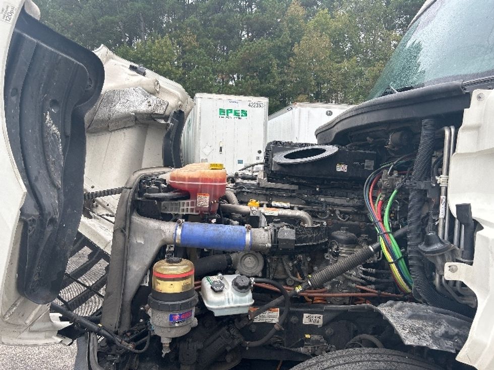 Sleeper Tractor-Heavy Duty Tractors-Freightliner-2021-T12664ST-Rocky Mount-NC-563,170\n\t\tmiles-$ 59,250 - Image 21