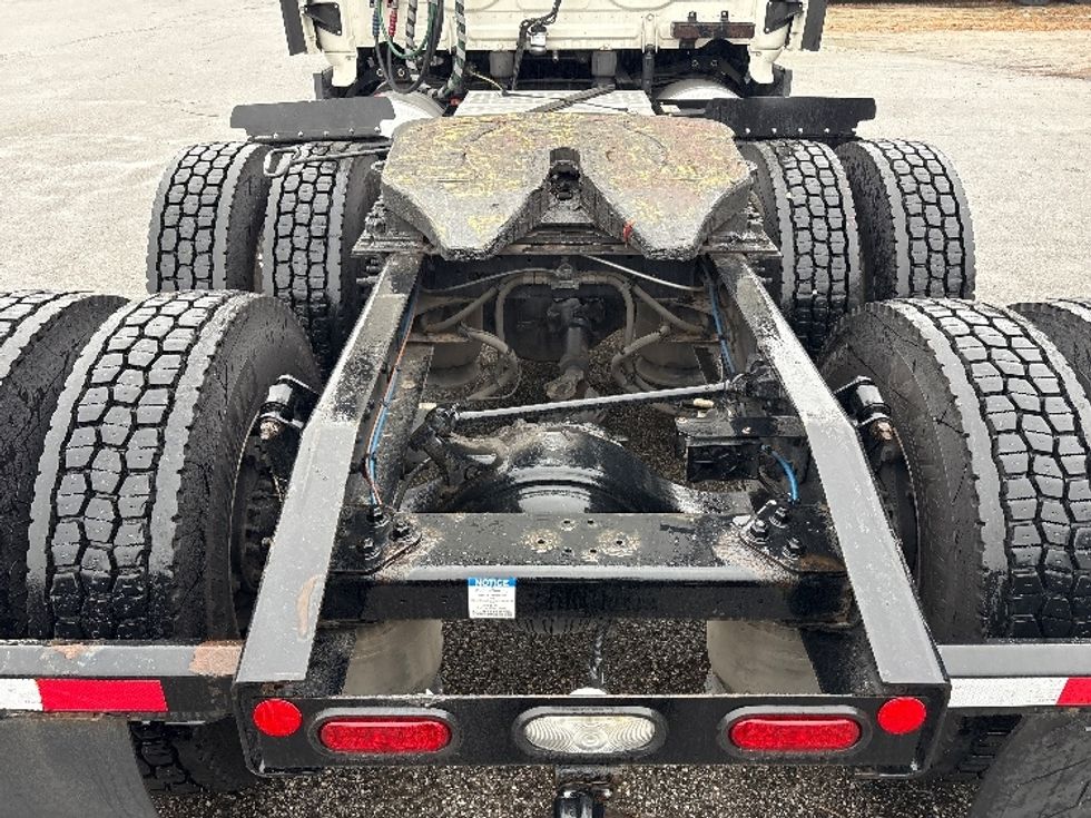 Sleeper Tractor-Heavy Duty Tractors-Freightliner-2021-T12664ST-Rocky Mount-NC-609,893\n\t\tmiles-$ 55,000 - Image 6