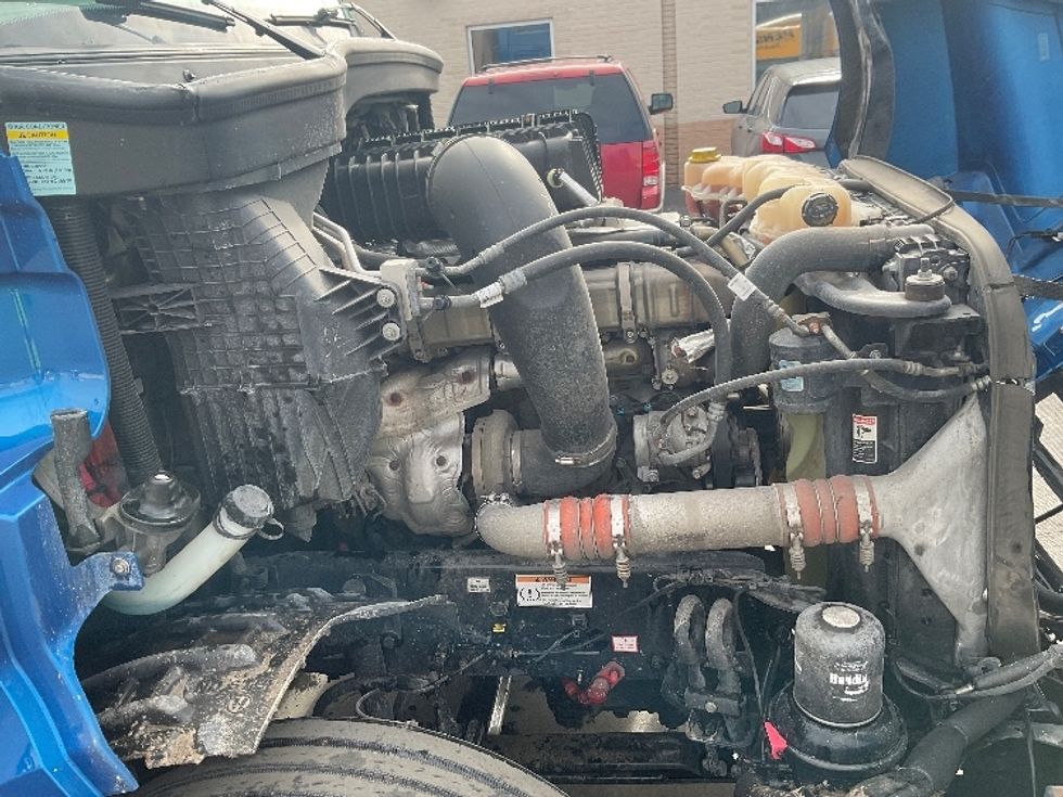 Sleeper Tractor-Heavy Duty Tractors-Freightliner-2021-T12664ST-Rothschild-WI-500,278\n\t\tmiles-$ 60,250 - Image 19