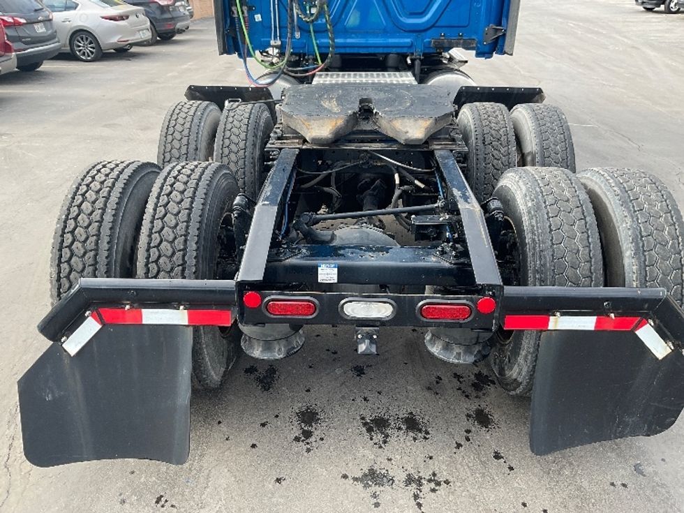 Sleeper Tractor-Heavy Duty Tractors-Freightliner-2021-T12664ST-Rothschild-WI-500,278\n\t\tmiles-$ 60,250 - Image 6