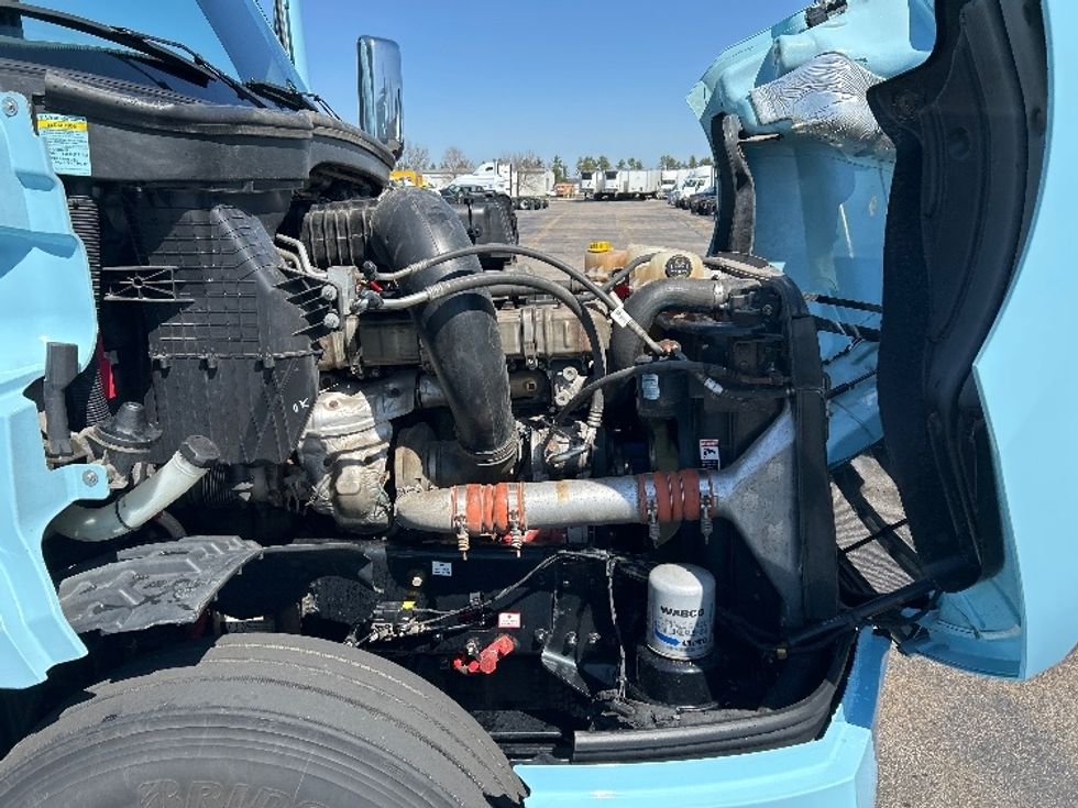 Sleeper Tractor-Heavy Duty Tractors-Freightliner-2021-T12664ST-Rothschild-WI-636,660\n\t\tmiles-$ 45,500 - Image 20