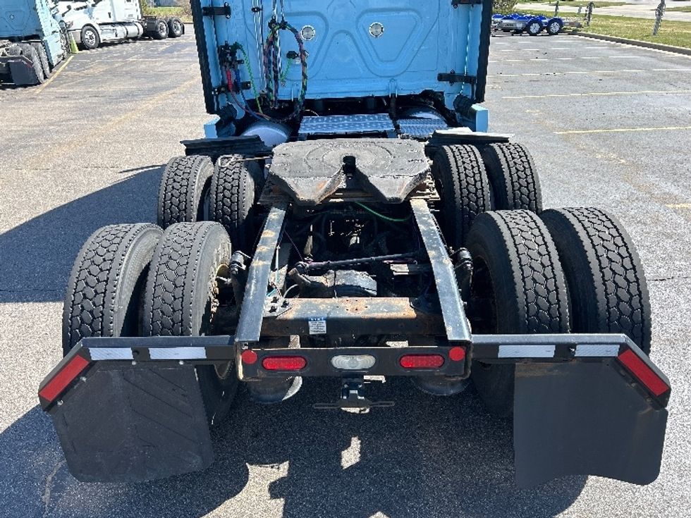 Sleeper Tractor-Heavy Duty Tractors-Freightliner-2021-T12664ST-Rothschild-WI-636,660\n\t\tmiles-$ 45,500 - Image 6