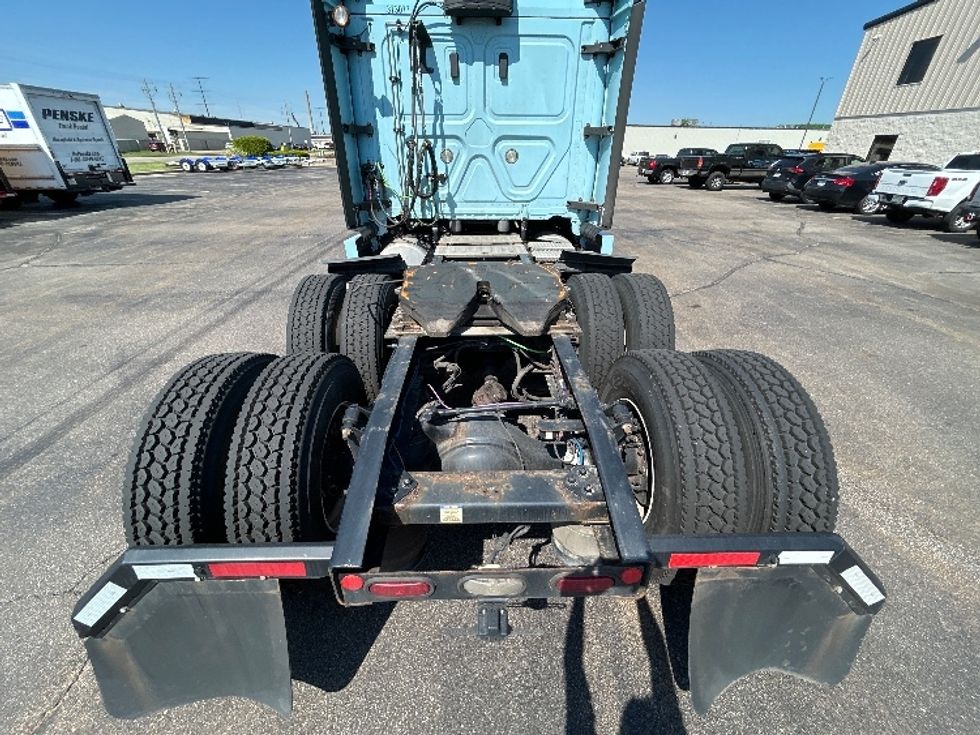 Sleeper Tractor-Heavy Duty Tractors-Freightliner-2021-T12664ST-Rothschild-WI-722,636\n\t\tmiles-$ 45,500 - Image 6