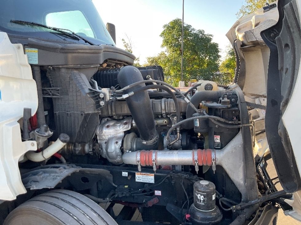 Sleeper Tractor-Heavy Duty Tractors-Freightliner-2021-T12664ST-Round Rock-TX-547,358\n\t\tmiles-$ 61,250 - Image 20