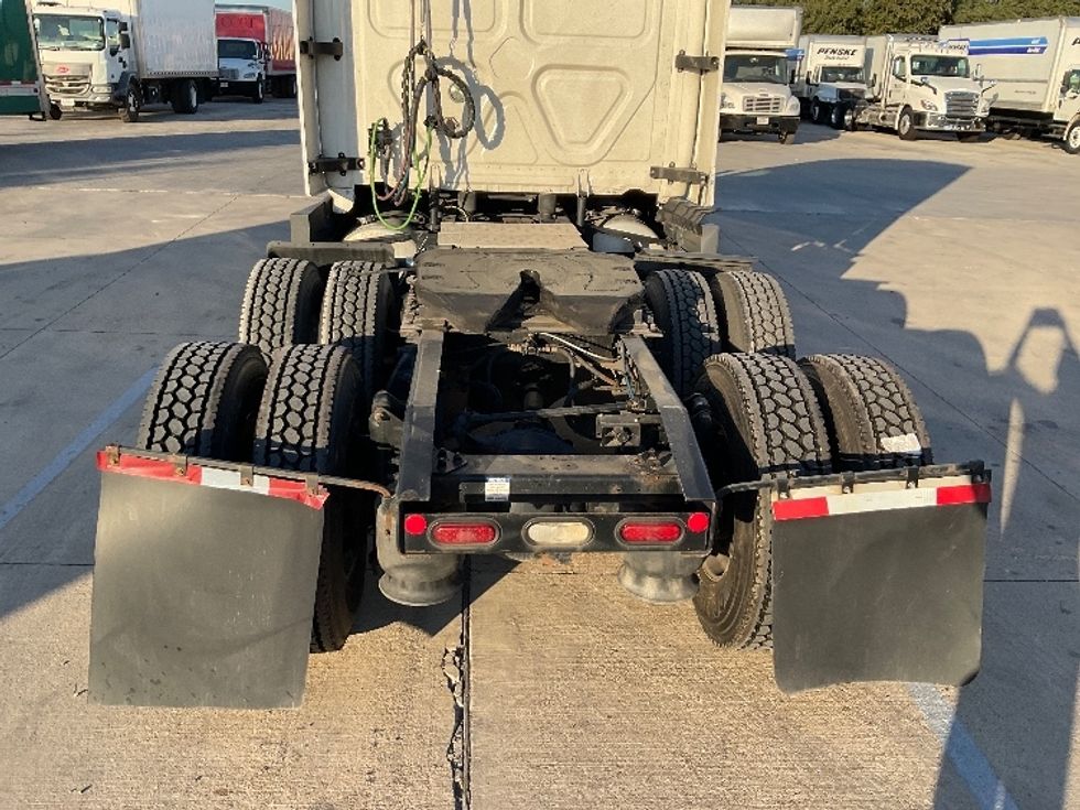 Sleeper Tractor-Heavy Duty Tractors-Freightliner-2021-T12664ST-Round Rock-TX-547,358\n\t\tmiles-$ 61,250 - Image 6