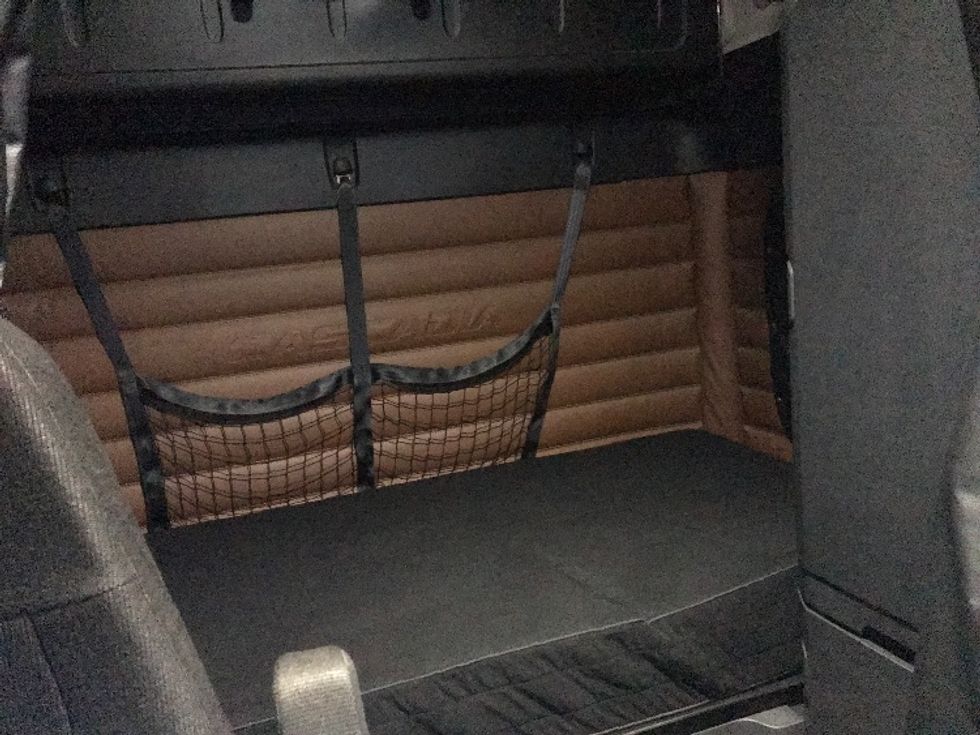 Sleeper Tractor-Heavy Duty Tractors-Freightliner-2021-T12664ST-Saint Laurent-PQ-653,601\n\t\tkm-$ 83,750 - Image 16