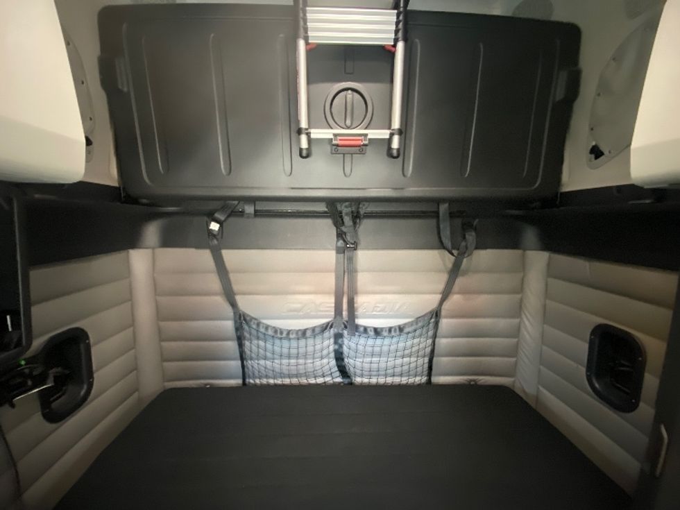 Sleeper Tractor-Heavy Duty Tractors-Freightliner-2021-T12664ST-Salem-VA-626,509\n\t\tmiles-$ 50,750 - Image 16