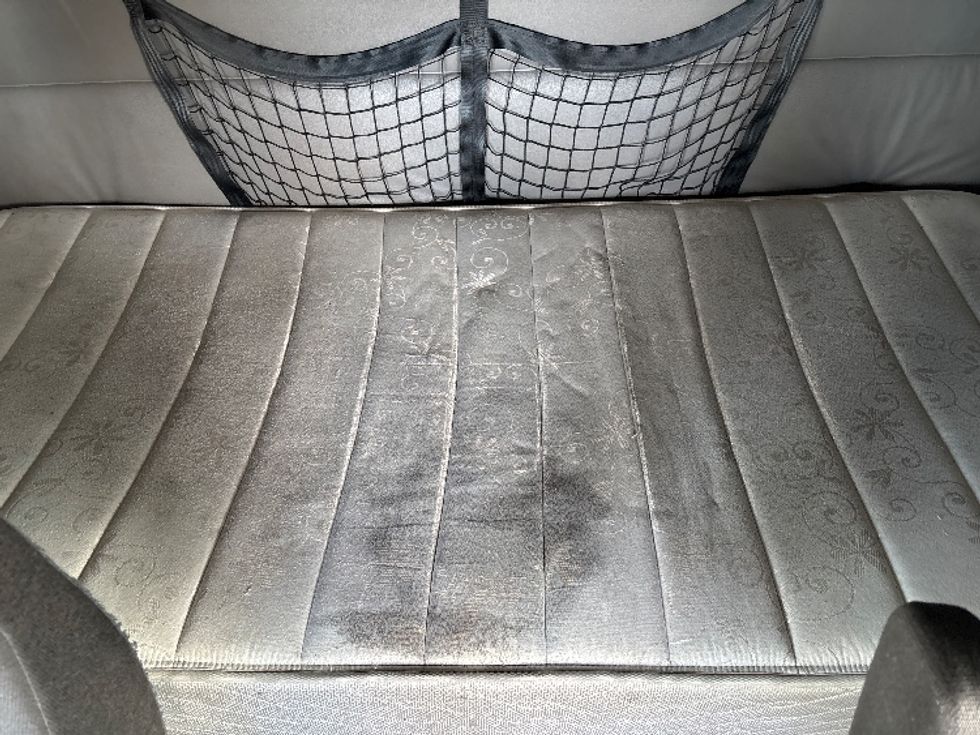 Sleeper Tractor-Heavy Duty Tractors-Freightliner-2021-T12664ST-Salt Lake City-UT-449,041\n\t\tmiles-$ 70,250 - Image 17