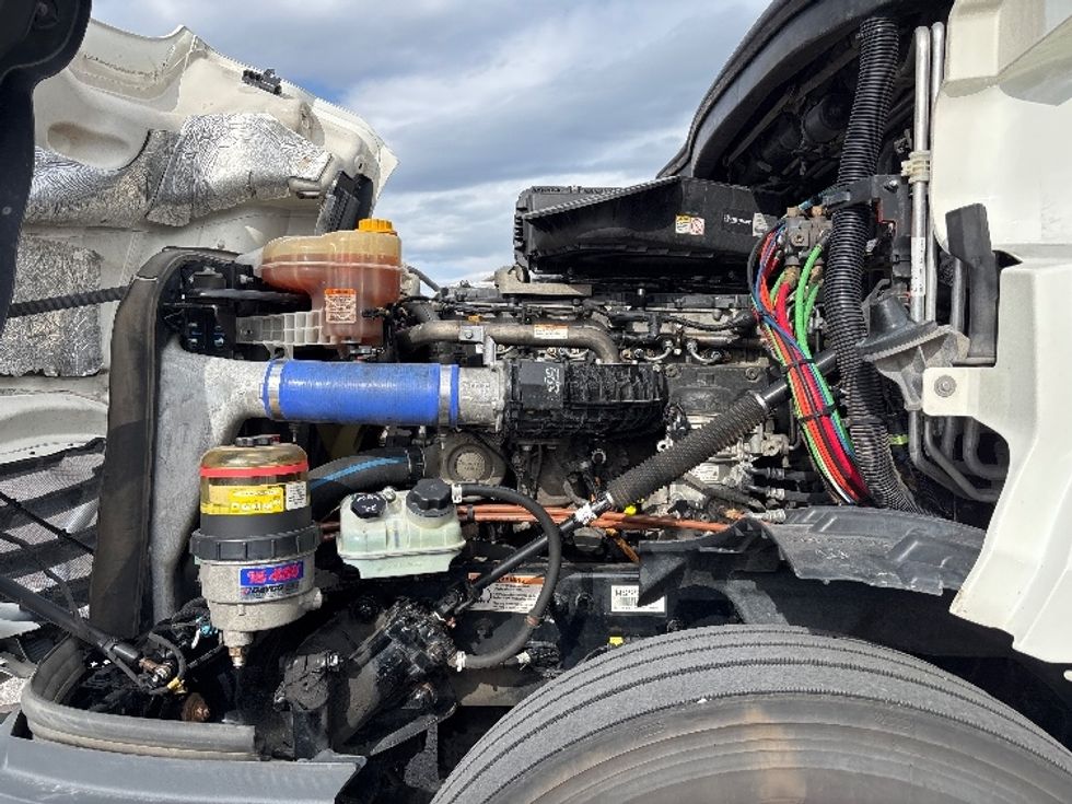 Sleeper Tractor-Heavy Duty Tractors-Freightliner-2021-T12664ST-Salt Lake City-UT-449,041\n\t\tmiles-$ 70,250 - Image 21