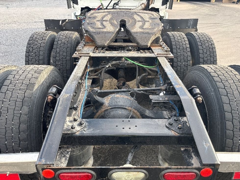 Sleeper Tractor-Heavy Duty Tractors-Freightliner-2021-T12664ST-Salt Lake City-UT-550,703\n\t\tmiles-$ 62,000 - Image 6
