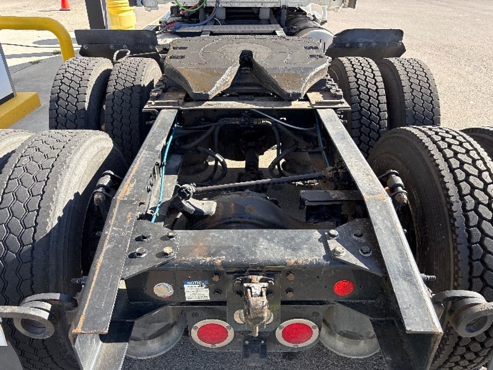 Sleeper Tractor-Heavy Duty Tractors-Freightliner-2021-T12664ST-Salt Lake City-UT-574,000\n\t\tmiles-$ 62,000 - Image 6