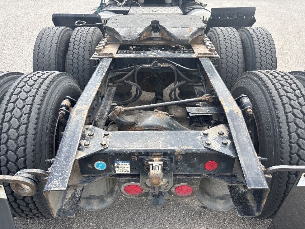 Sleeper Tractor-Heavy Duty Tractors-Freightliner-2021-T12664ST-Salt Lake City-UT-580,611\n\t\tmiles-$ 54,250 - Image 6