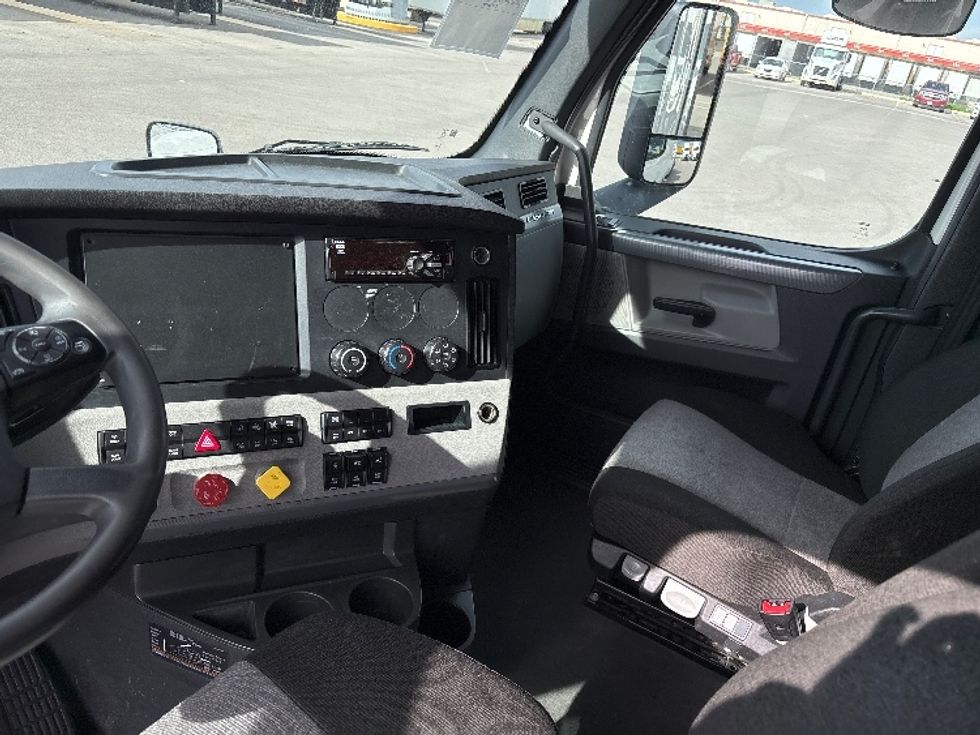 Sleeper Tractor-Heavy Duty Tractors-Freightliner-2021-T12664ST-Salt Lake City-UT-590,921\n\t\tmiles-$ 54,500 - Image 10