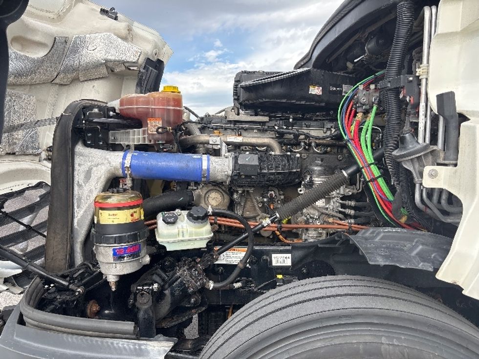 Sleeper Tractor-Heavy Duty Tractors-Freightliner-2021-T12664ST-Salt Lake City-UT-590,921\n\t\tmiles-$ 54,500 - Image 21