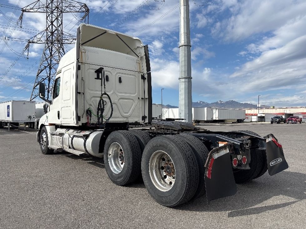 Sleeper Tractor-Heavy Duty Tractors-Freightliner-2021-T12664ST-Salt Lake City-UT-590,921\n\t\tmiles-$ 54,500 - Image 5