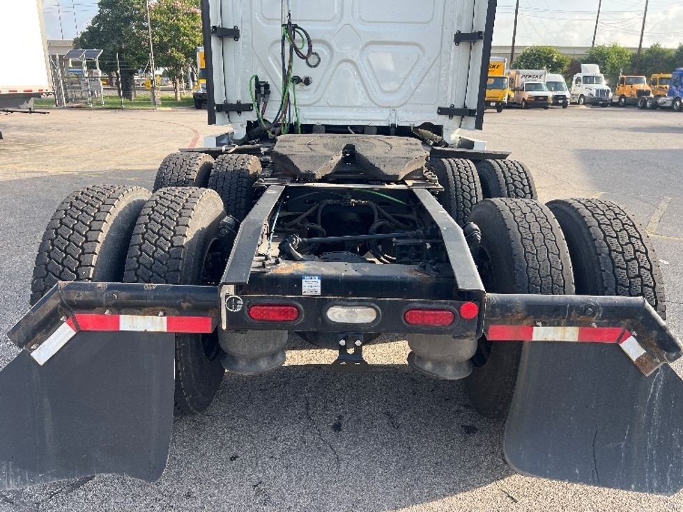 Sleeper Tractor-Heavy Duty Tractors-Freightliner-2021-T12664ST-San Antonio-TX-509,484\n\t\tmiles-$ 67,750 - Image 6