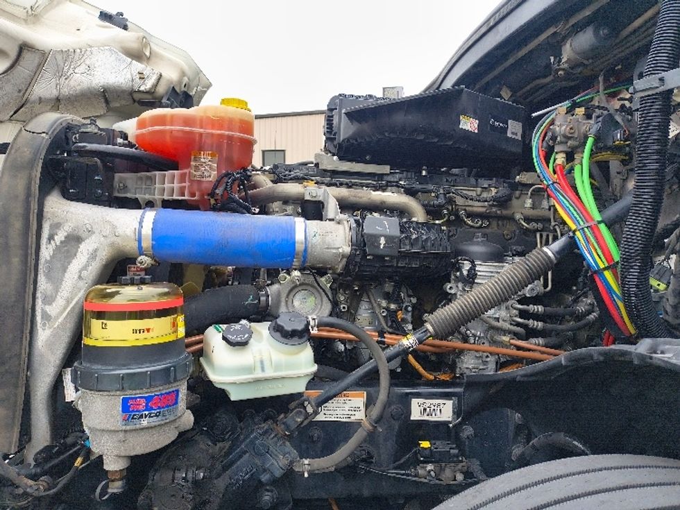 Sleeper Tractor-Heavy Duty Tractors-Freightliner-2021-T12664ST-San Antonio-TX-543,407\n\t\tmiles-$ 54,750 - Image 21