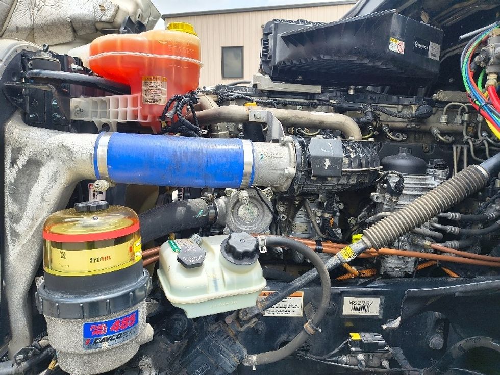 Sleeper Tractor-Heavy Duty Tractors-Freightliner-2021-T12664ST-San Antonio-TX-568,351\n\t\tmiles-$ 52,750 - Image 21