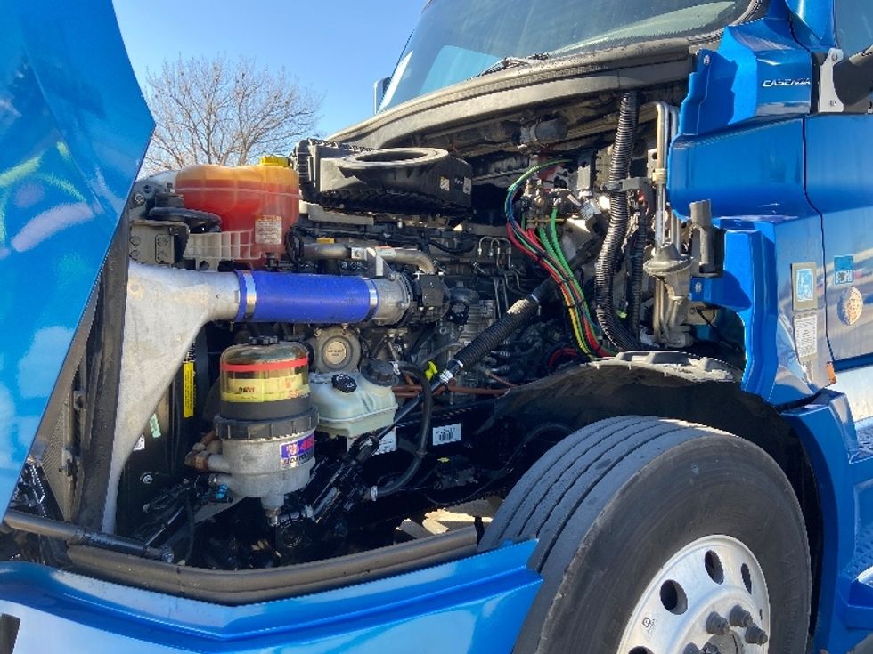 Sleeper Tractor-Heavy Duty Tractors-Freightliner-2021-T12664ST-San Antonio-TX-619,020\n\t\tmiles-$ 52,500 - Image 21