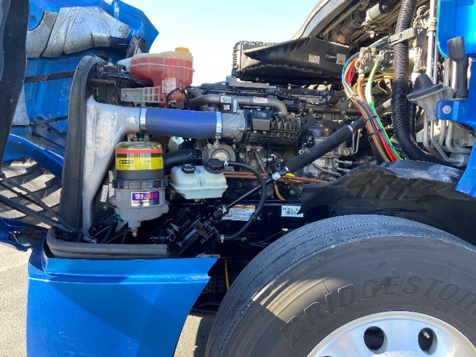 Sleeper Tractor-Heavy Duty Tractors-Freightliner-2021-T12664ST-San Antonio-TX-707,539\n\t\tmiles-$ 44,500 - Image 21