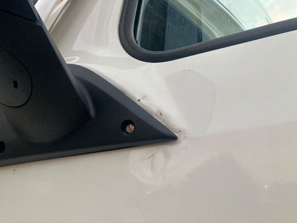 Sleeper Tractor-Heavy Duty Tractors-Freightliner-2021-T12664ST-San Diego-CA-638,598\n\t\tmiles-$ 57,250 - Image 24