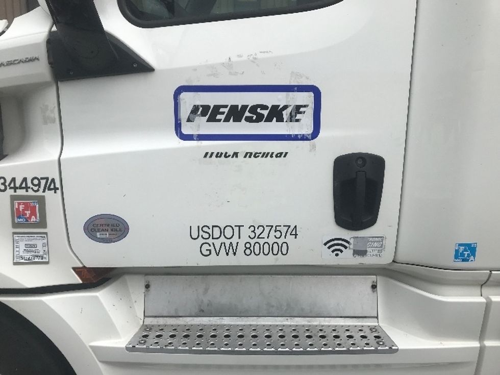 Sleeper Tractor-Heavy Duty Tractors-Freightliner-2021-T12664ST-Sheboygan-WI-537,557\n\t\tmiles-$ 59,000 - Image 23