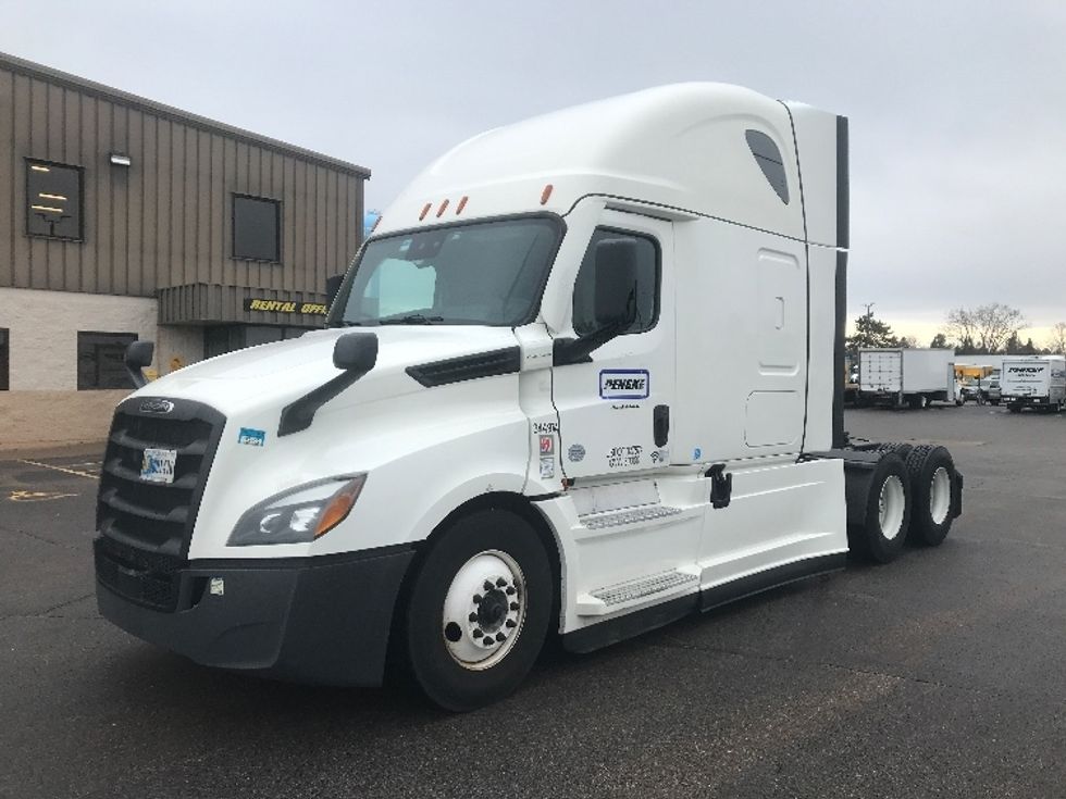 Sleeper Tractor-Heavy Duty Tractors-Freightliner-2021-T12664ST-Sheboygan-WI-537,557\n\t\tmiles-$ 59,000 - Image 3