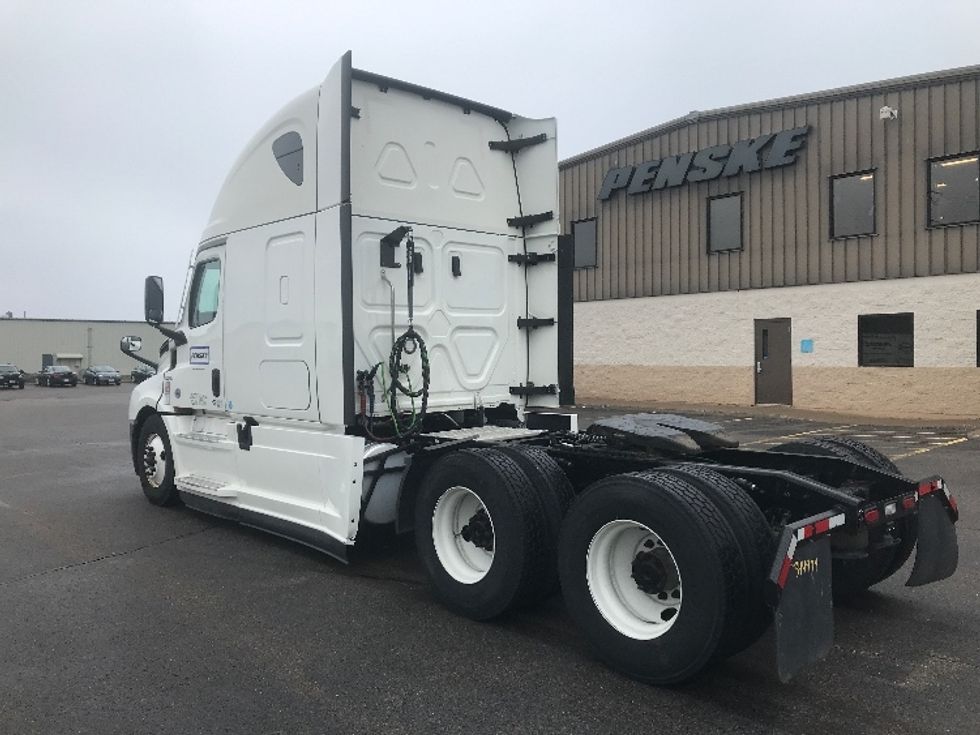 Sleeper Tractor-Heavy Duty Tractors-Freightliner-2021-T12664ST-Sheboygan-WI-537,557\n\t\tmiles-$ 59,000 - Image 5