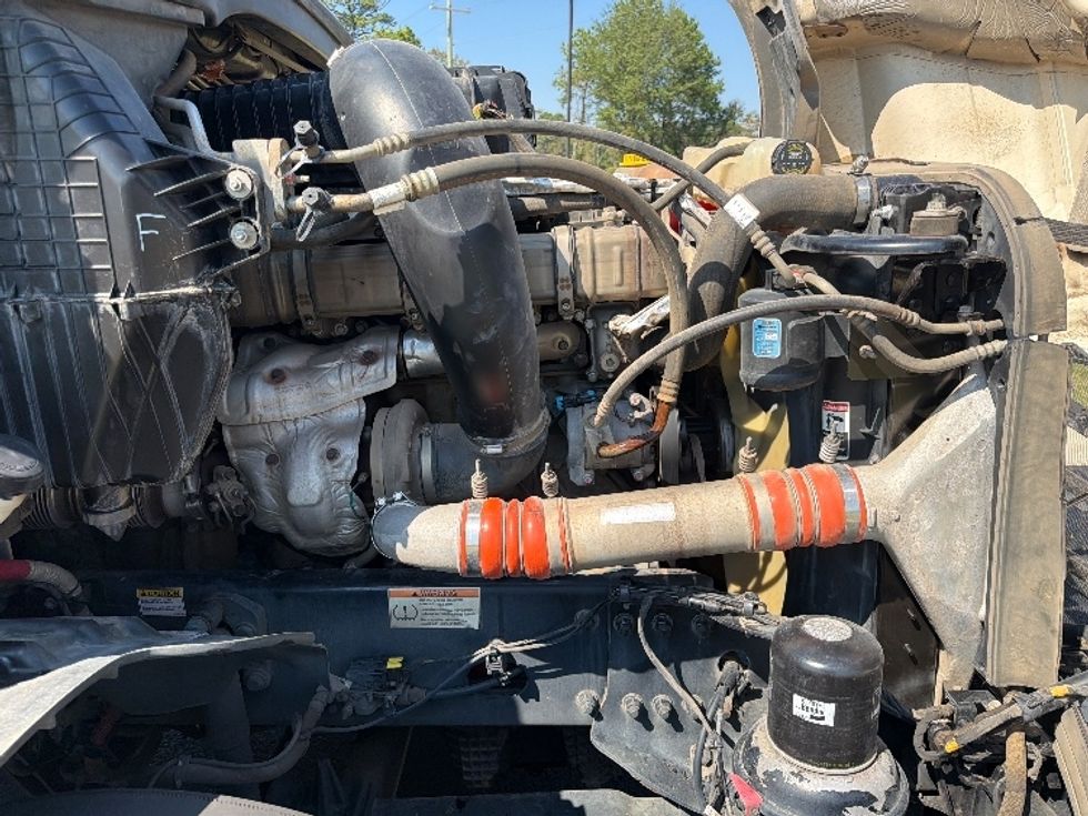 Sleeper Tractor-Heavy Duty Tractors-Freightliner-2021-T12664ST-Shreveport-LA-532,201\n\t\tmiles-$ 72,750 - Image 19