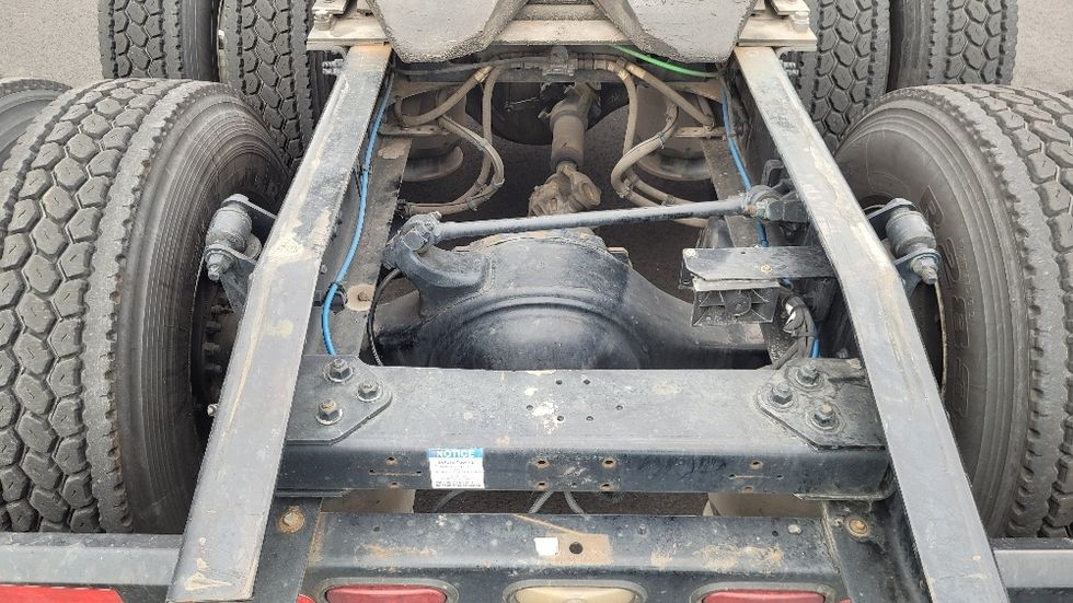 Sleeper Tractor-Heavy Duty Tractors-Freightliner-2021-T12664ST-South Plainfield-NJ-509,961\n\t\tmiles-$ 61,250 - Image 6