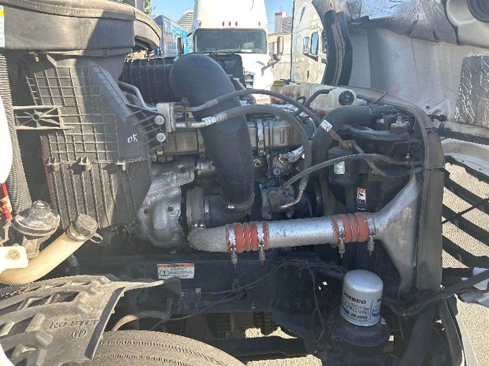 Sleeper Tractor-Heavy Duty Tractors-Freightliner-2021-T12664ST-Sparks-NV-515,549\n\t\tmiles-$ 70,500 - Image 20