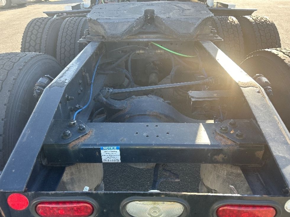 Sleeper Tractor-Heavy Duty Tractors-Freightliner-2021-T12664ST-Sparks-NV-515,549\n\t\tmiles-$ 70,500 - Image 6