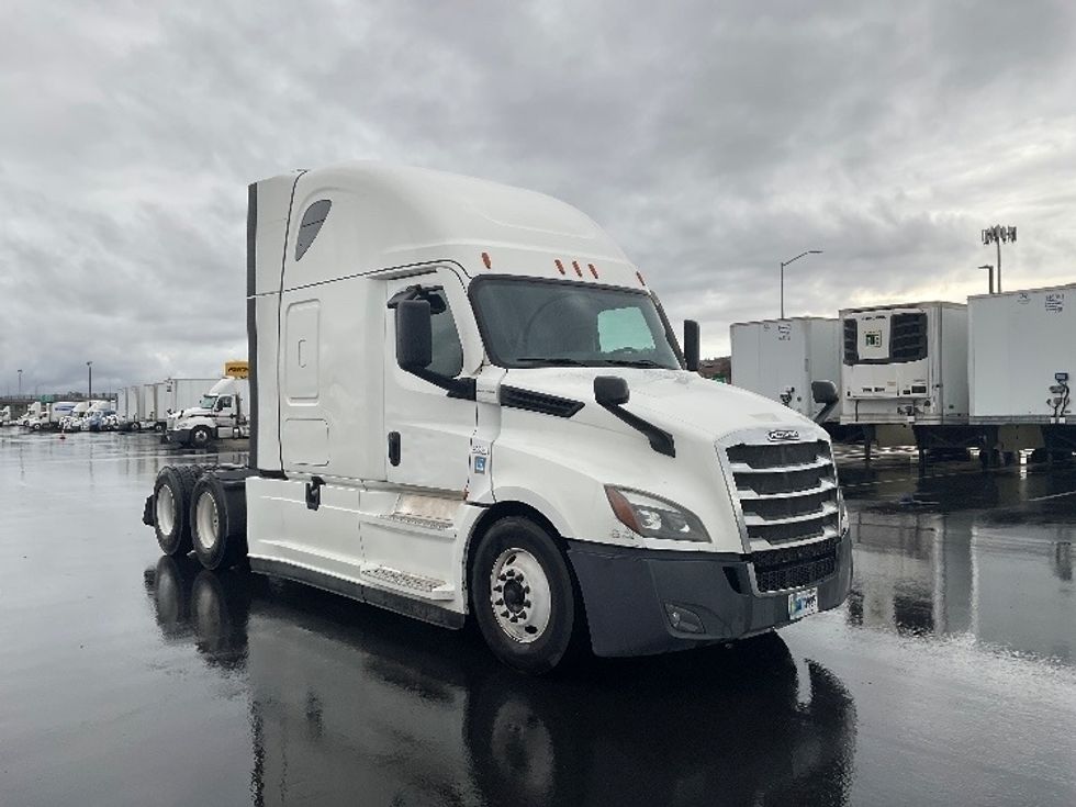 Sleeper Tractor-Heavy Duty Tractors-Freightliner-2021-T12664ST-Stockton-CA-283,222\n\t\tmiles-$ 81,500 - Image 1