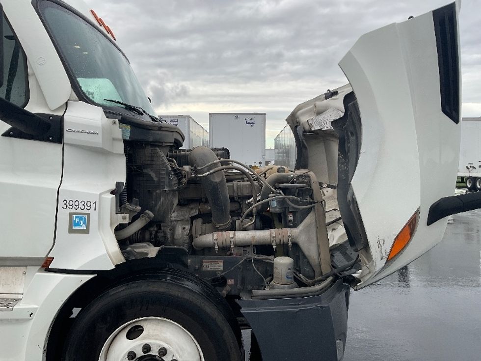 Sleeper Tractor-Heavy Duty Tractors-Freightliner-2021-T12664ST-Stockton-CA-283,222\n\t\tmiles-$ 81,500 - Image 20