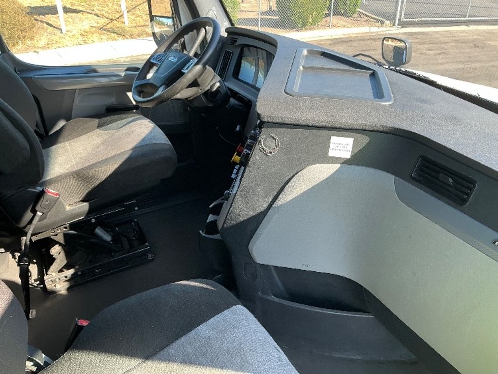 Sleeper Tractor-Heavy Duty Tractors-Freightliner-2021-T12664ST-Stockton-CA-624,171\n\t\tmiles-$ 59,750 - Image 15