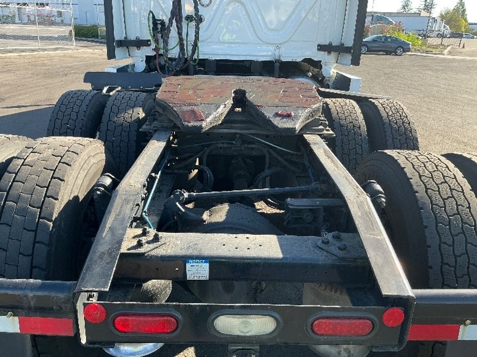 Sleeper Tractor-Heavy Duty Tractors-Freightliner-2021-T12664ST-Stockton-CA-624,171\n\t\tmiles-$ 59,750 - Image 6