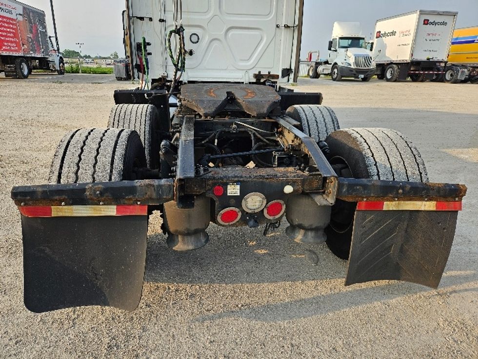 Sleeper Tractor-Heavy Duty Tractors-Freightliner-2021-T12664ST-Sturtevant-WI-481,052\n\t\tmiles-$ 67,250 - Image 6