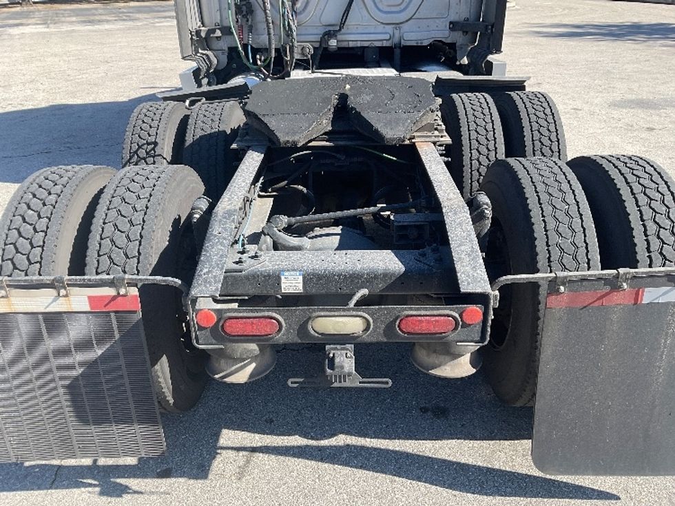 Sleeper Tractor-Heavy Duty Tractors-Freightliner-2021-T12664ST-Tampa-FL-362,711\n\t\tmiles-$ 71,500 - Image 6