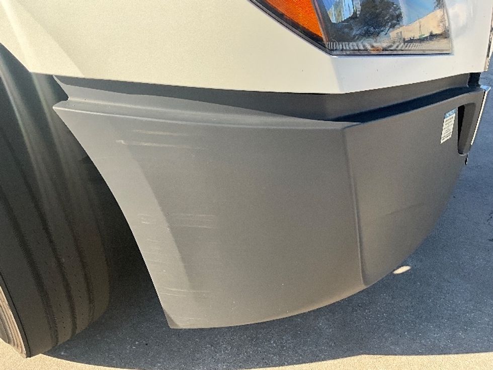 Sleeper Tractor-Heavy Duty Tractors-Freightliner-2021-T12664ST-Tampa-FL-411,878\n\t\tmiles-$ 69,750 - Image 22