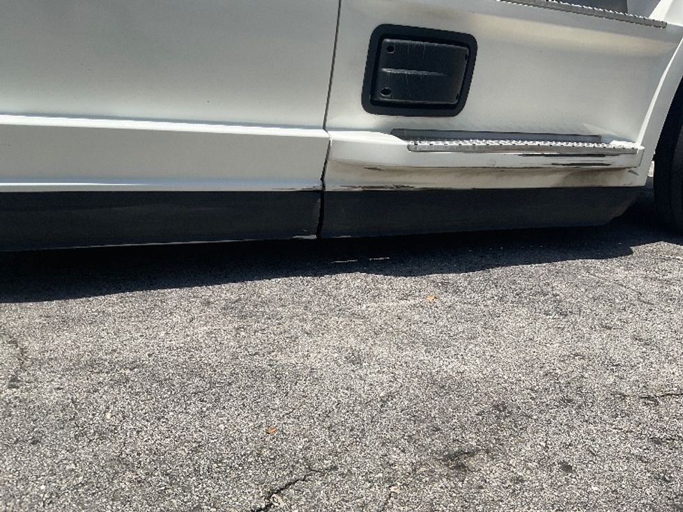 Sleeper Tractor-Heavy Duty Tractors-Freightliner-2021-T12664ST-Tampa-FL-554,236\n\t\tmiles-$ 60,750 - Image 23